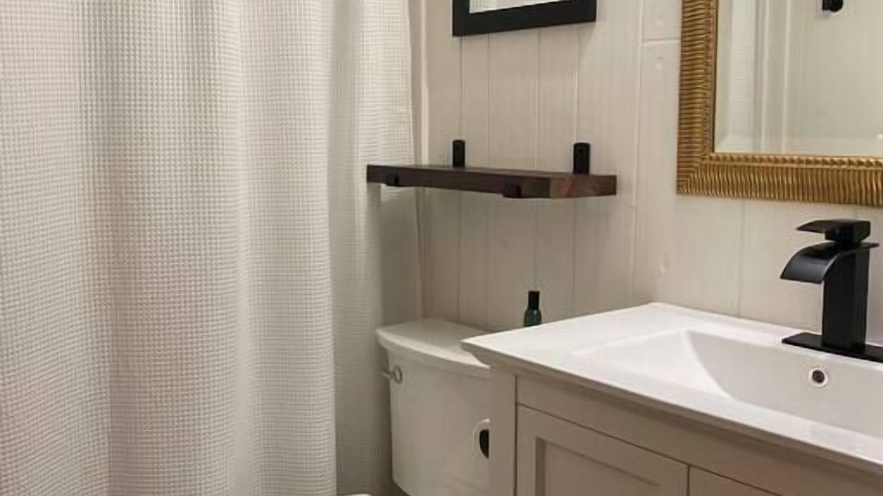 Photo of Bathroom in Upson