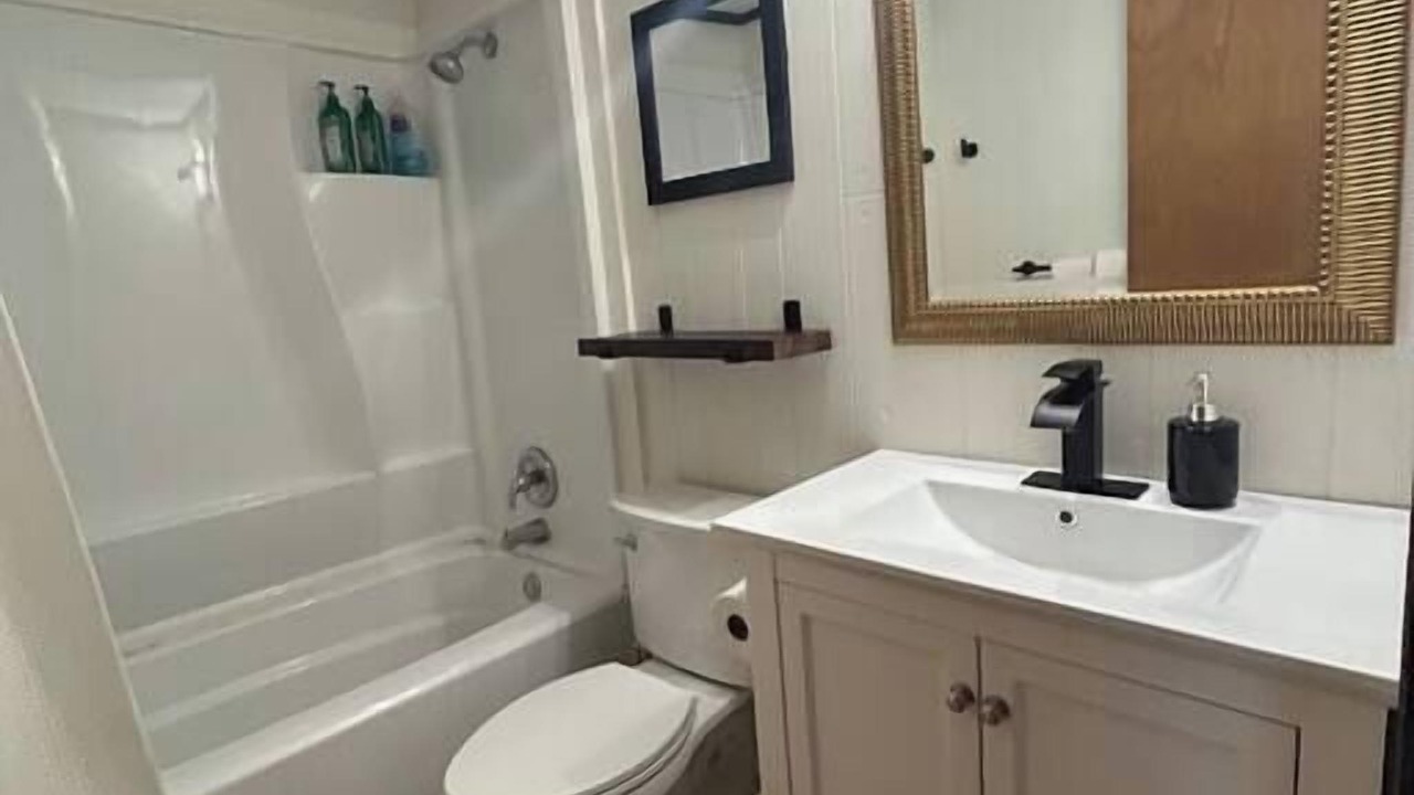 Photo of Bathroom in Upson