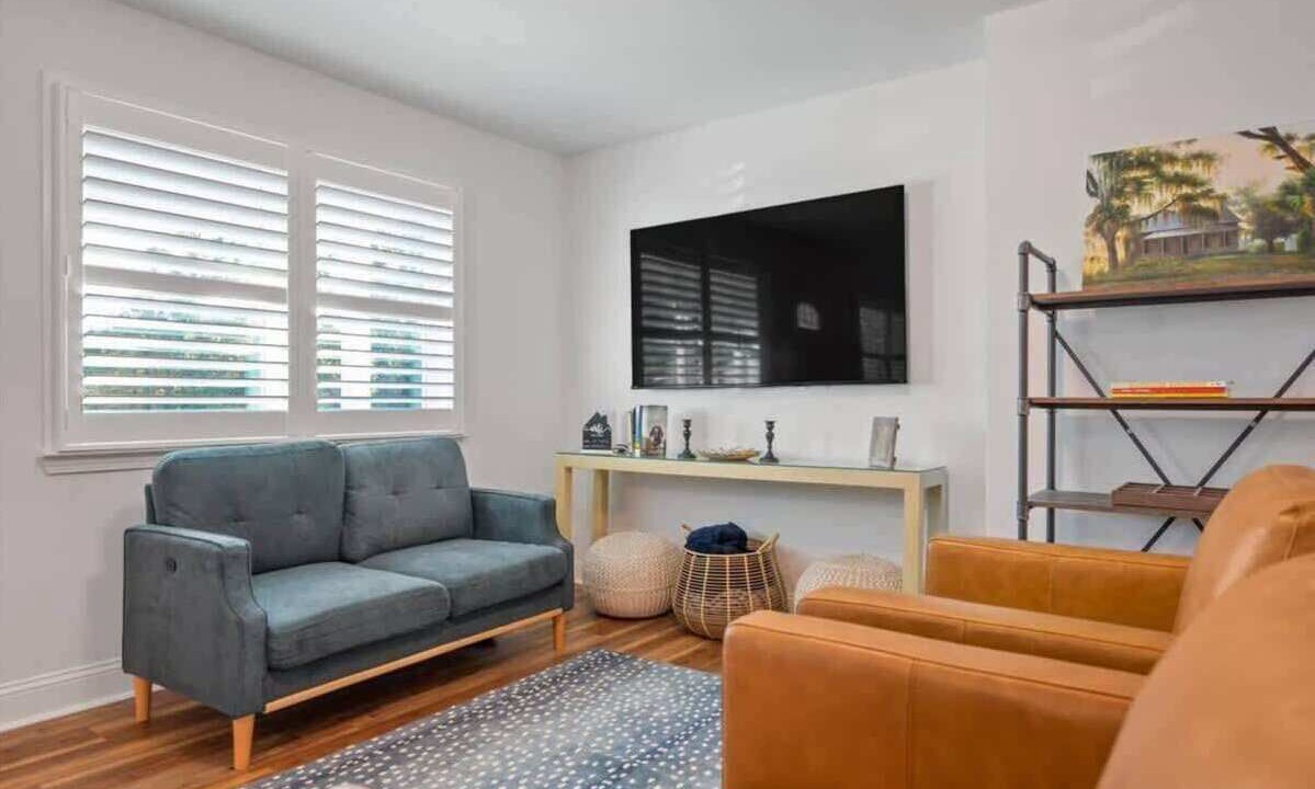 Photo of Livingroom in Richmond Hill