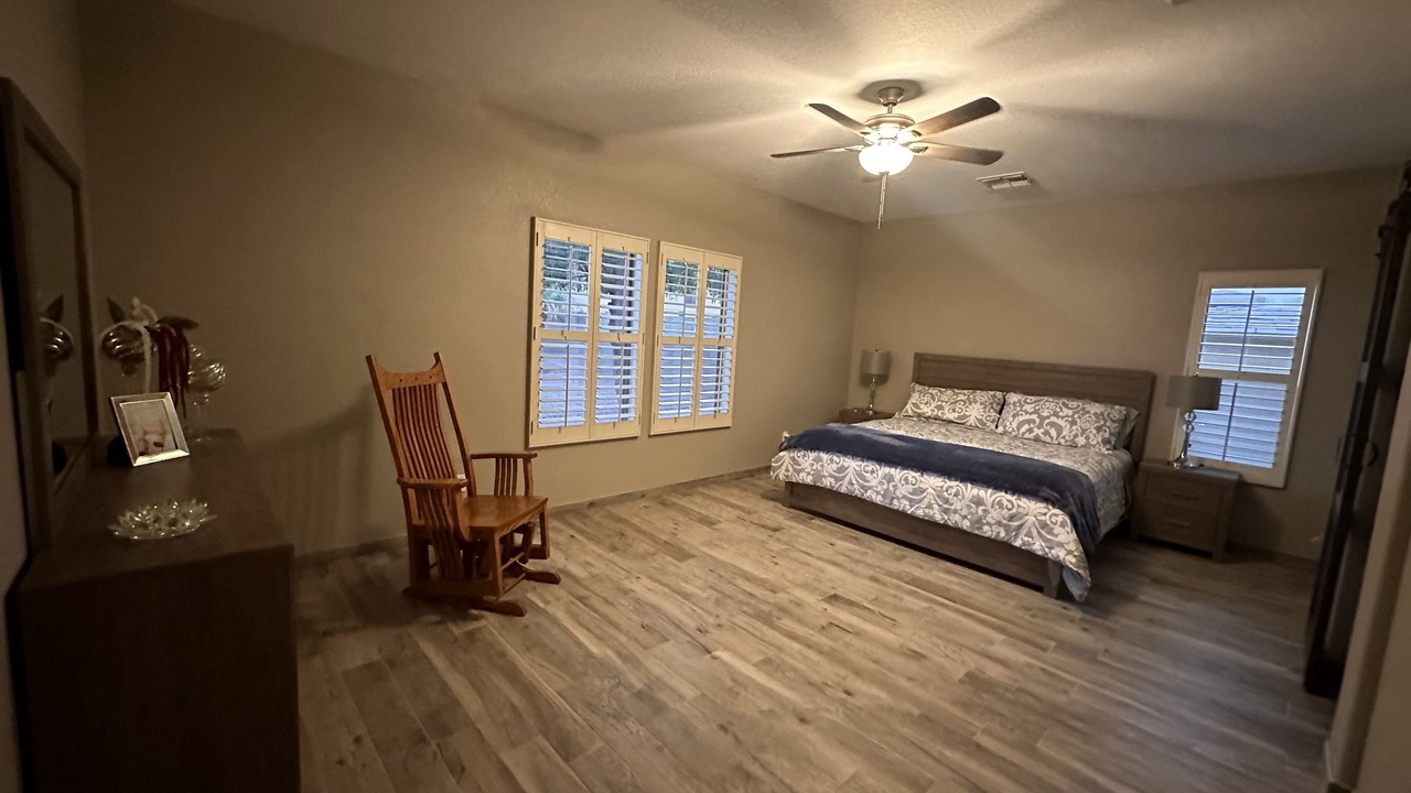 Photo of Bedroom in Litchfield Manor
