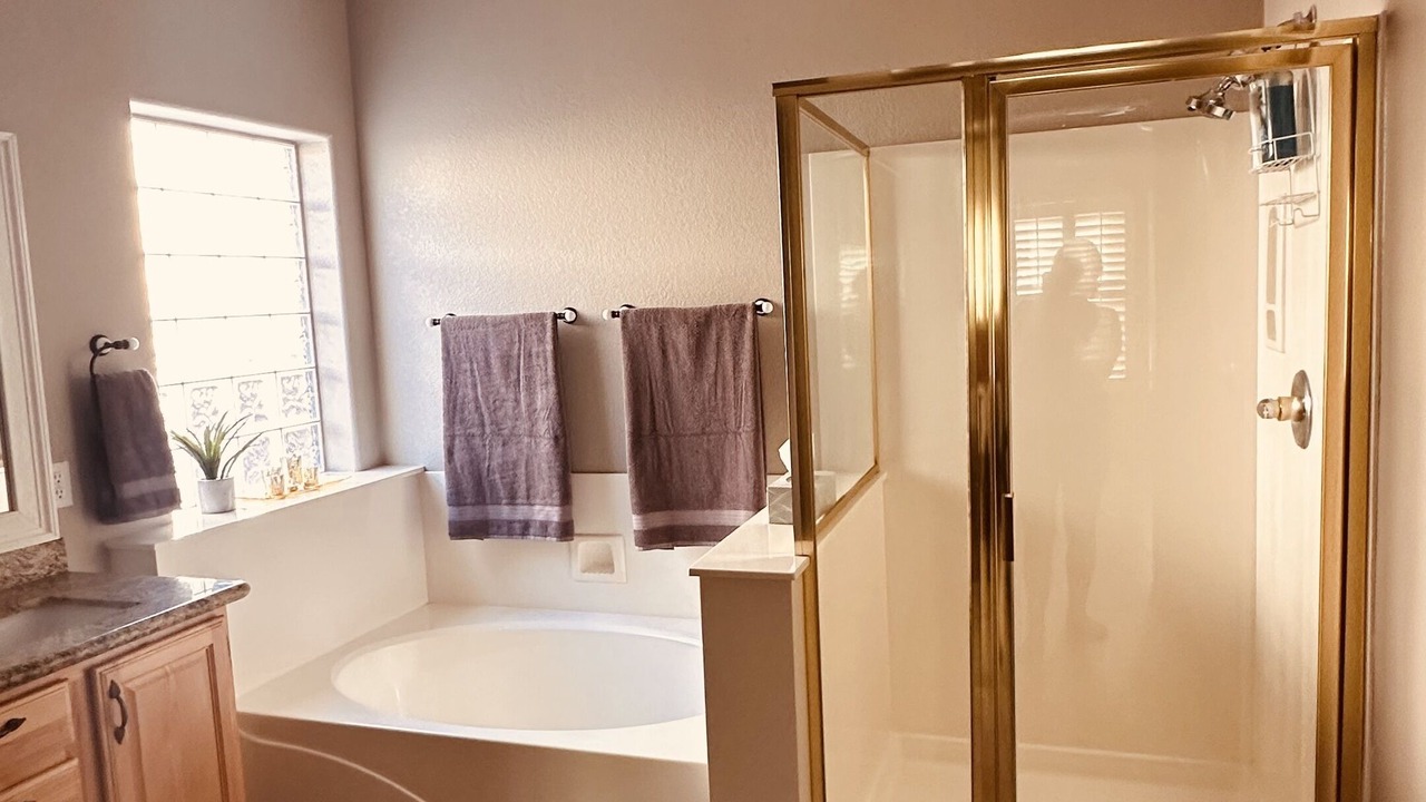 Photo of Bathroom in Litchfield Manor