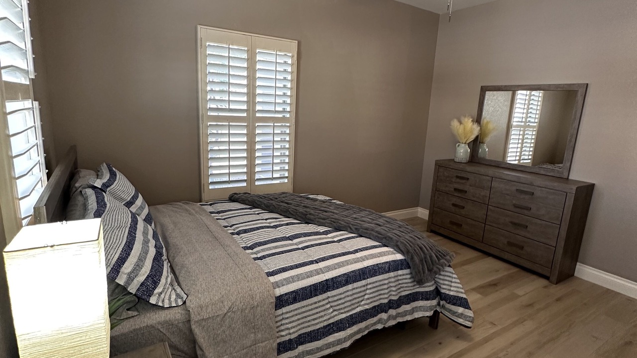 Photo of Bedroom in Litchfield Manor