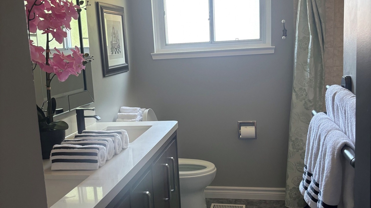 Photo of Bathroom in Applewood