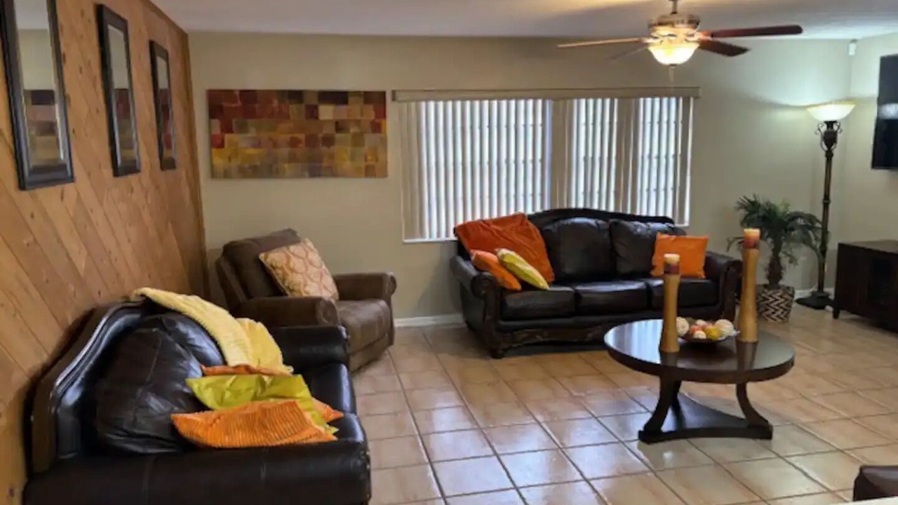 Photo of Livingroom in Bearss Plaza