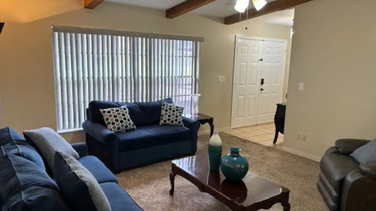 Photo of Livingroom in Bearss Plaza