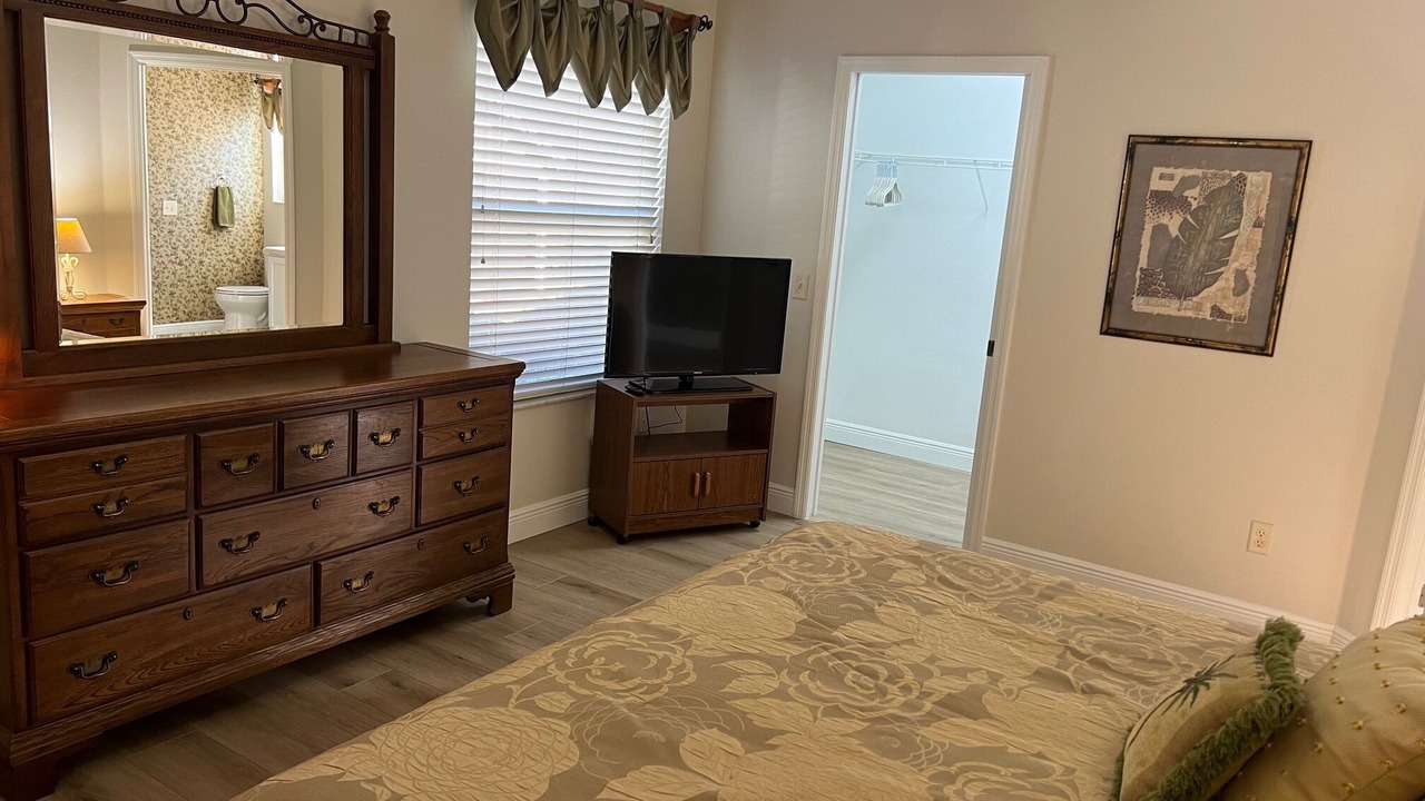 Photo of Bedroom in Glenbrook