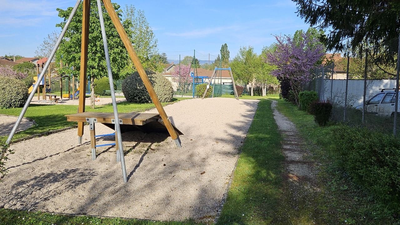 Photo of Others in Priay