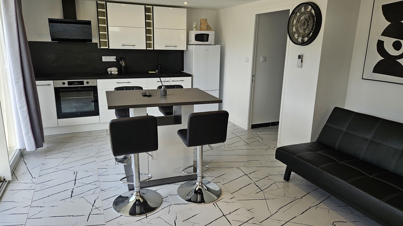 Photo of Others in Priay