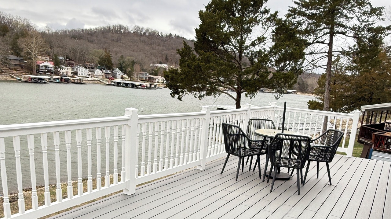 Photo of Outdoor in Roach