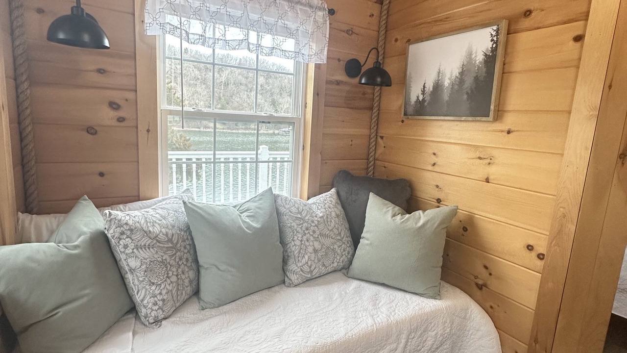 Photo of Others in Roach