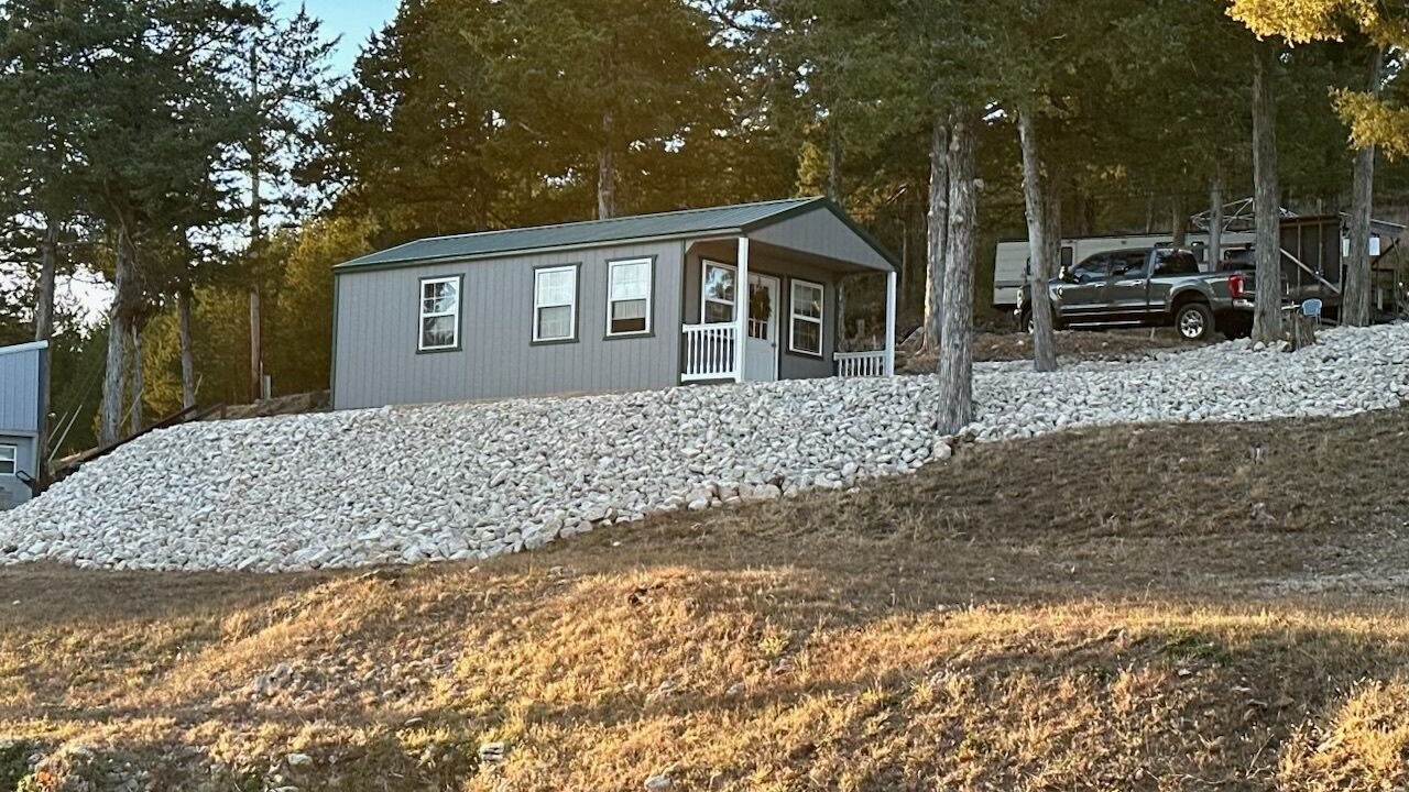 Photo of Outdoor in Roach