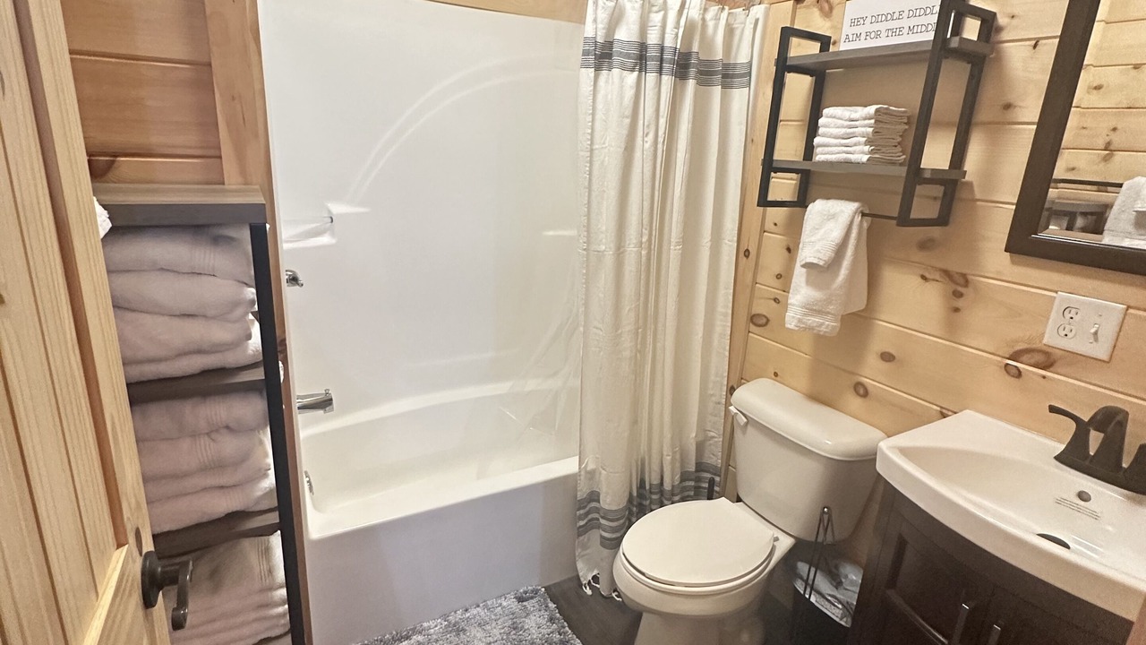 Photo of Bathroom in Roach