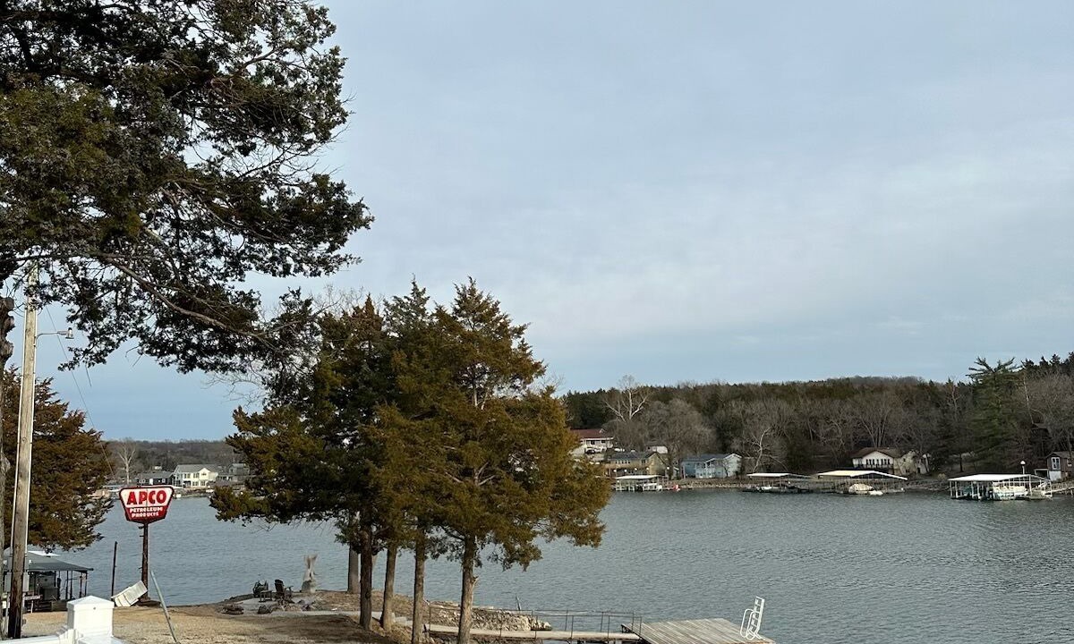 Photo of Outdoor in Roach