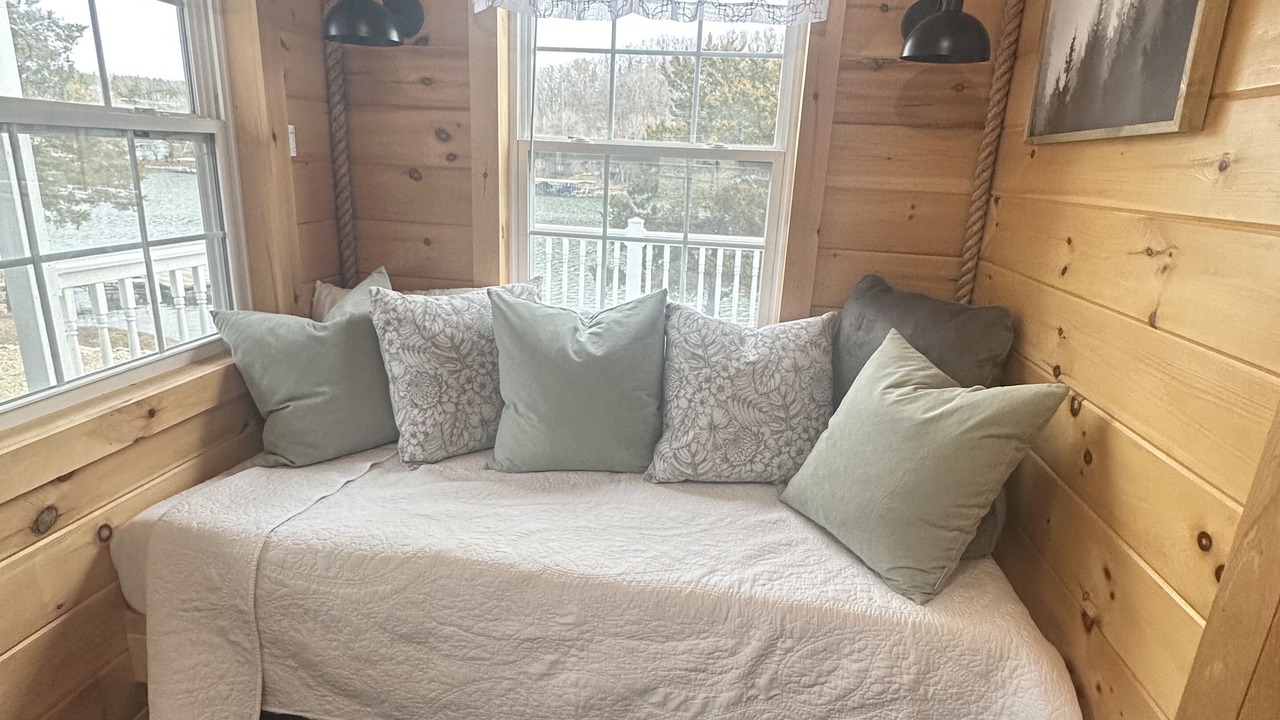 Photo of Others in Roach