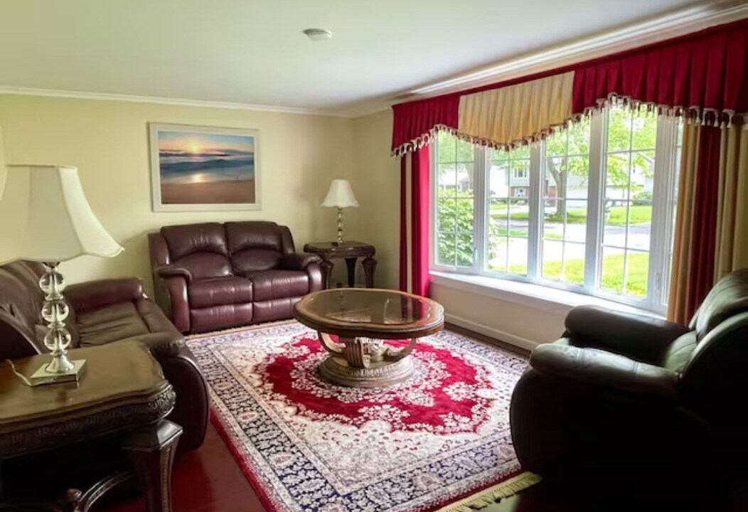 Photo of Livingroom in Williamsville