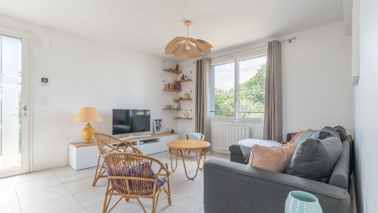 Photo of Livingroom in Saint-Marc-sur-Mer