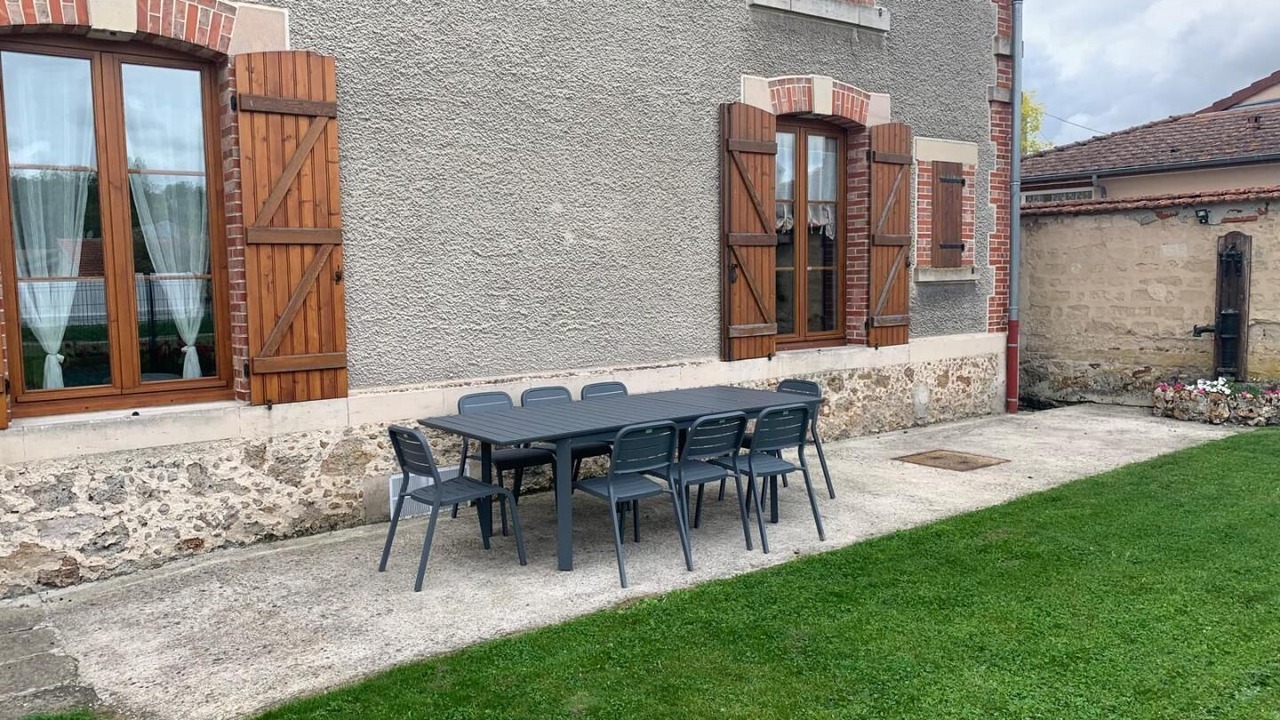 Photo of Outdoor in Bouy