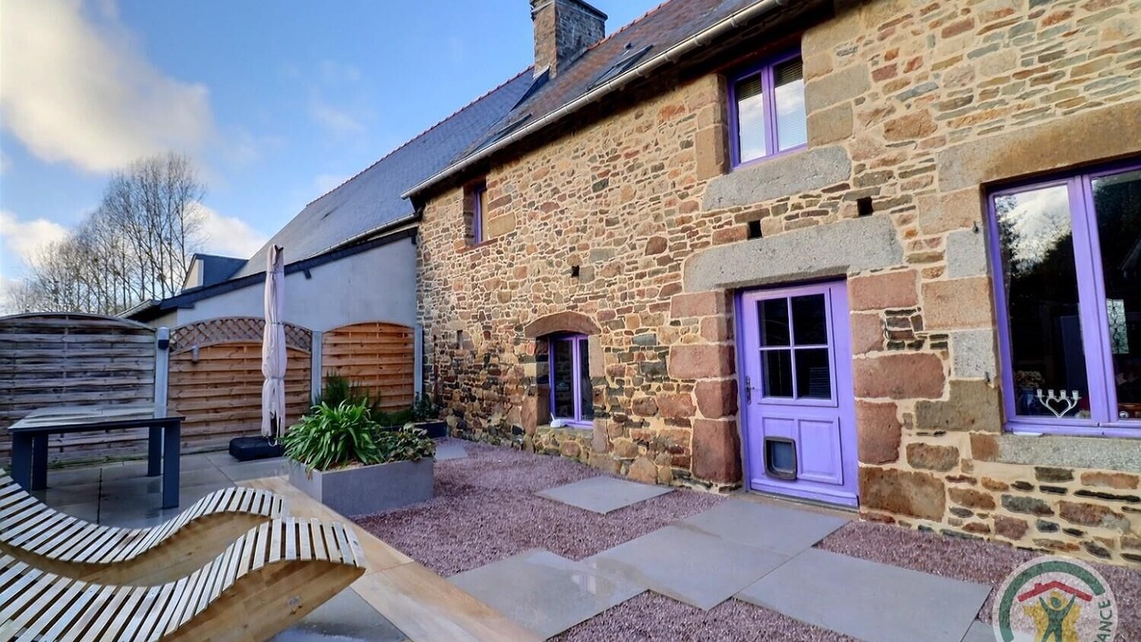 Photo of Patio Balcony in Pleine-Fougeres