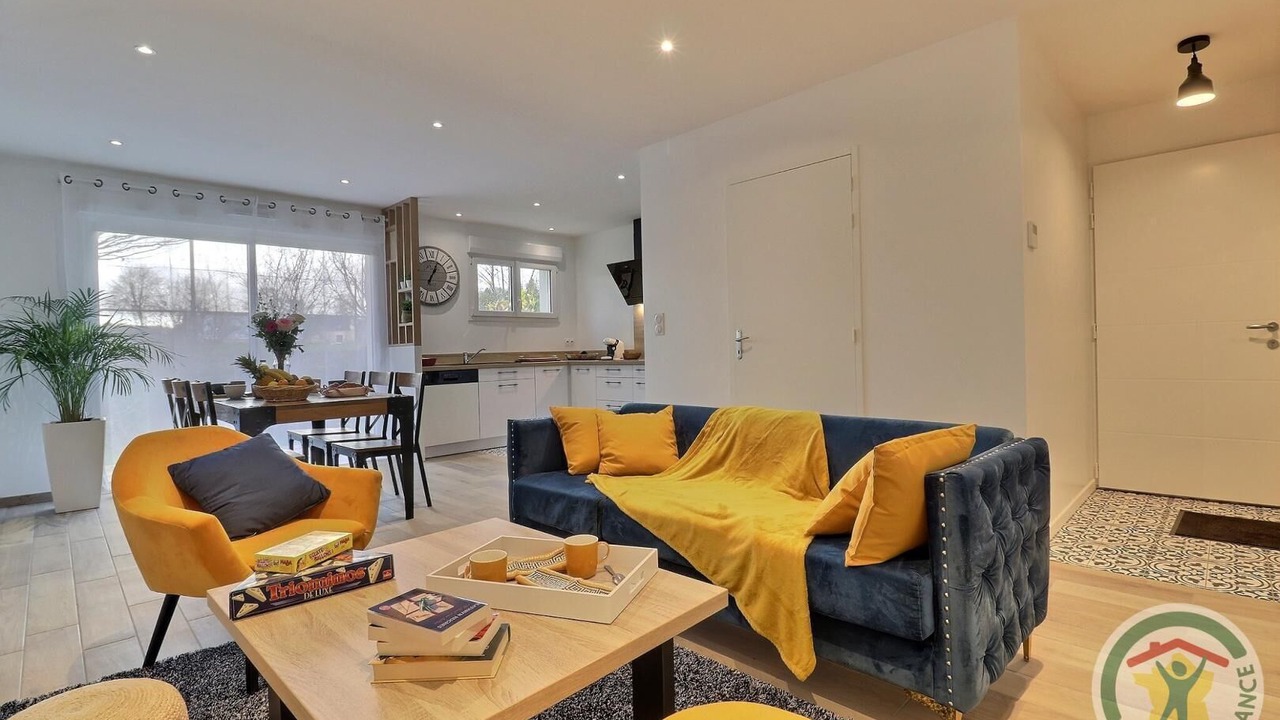 Photo of Livingroom in Saint-Germain-en-Cogles
