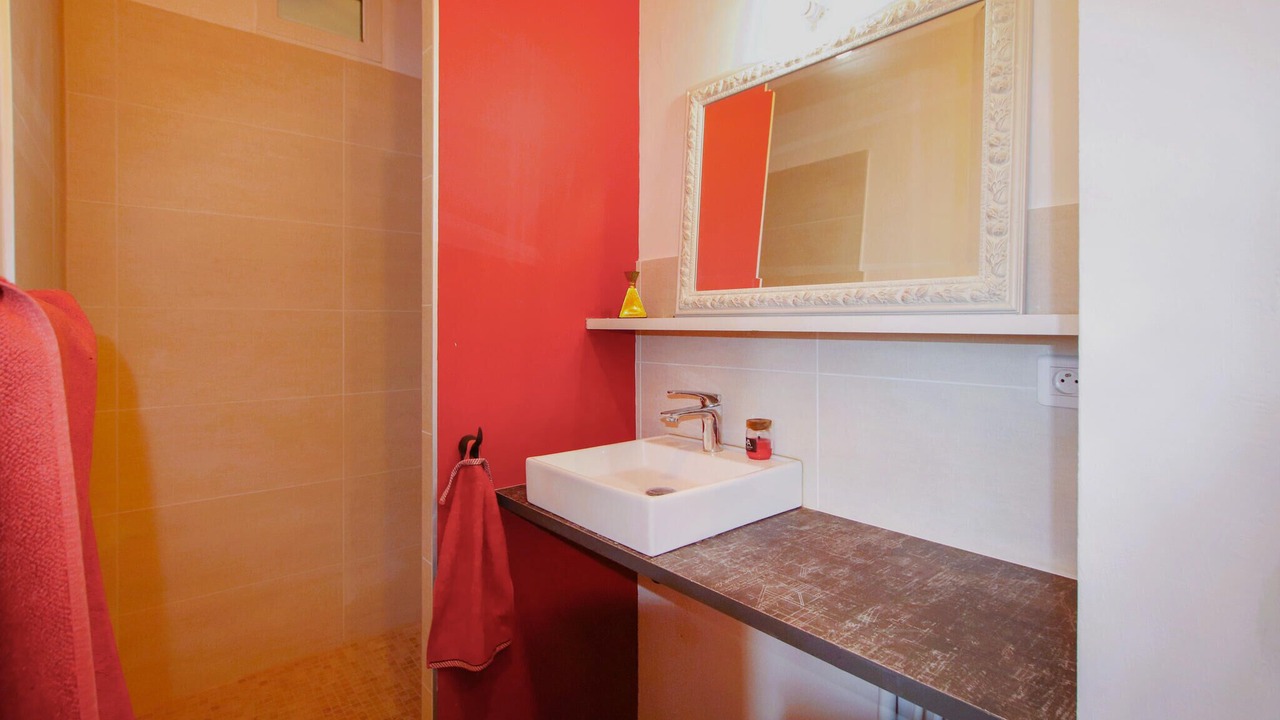 Photo of Bathroom in Colonzelle
