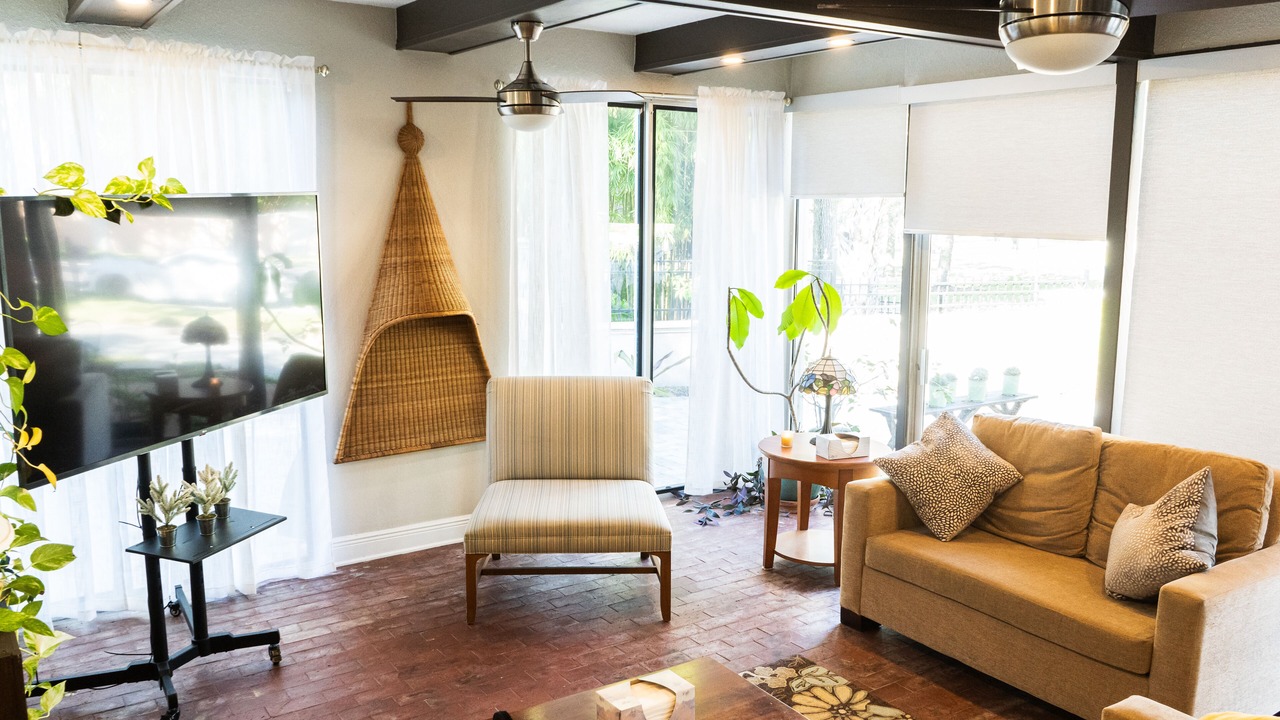 Photo of Livingroom in Beach Park