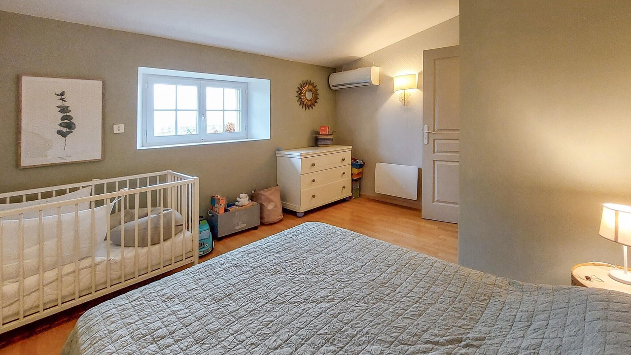 Photo of Others in Doulezon