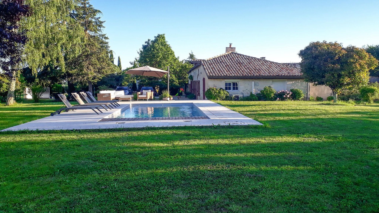 Photo of Outdoor in Doulezon