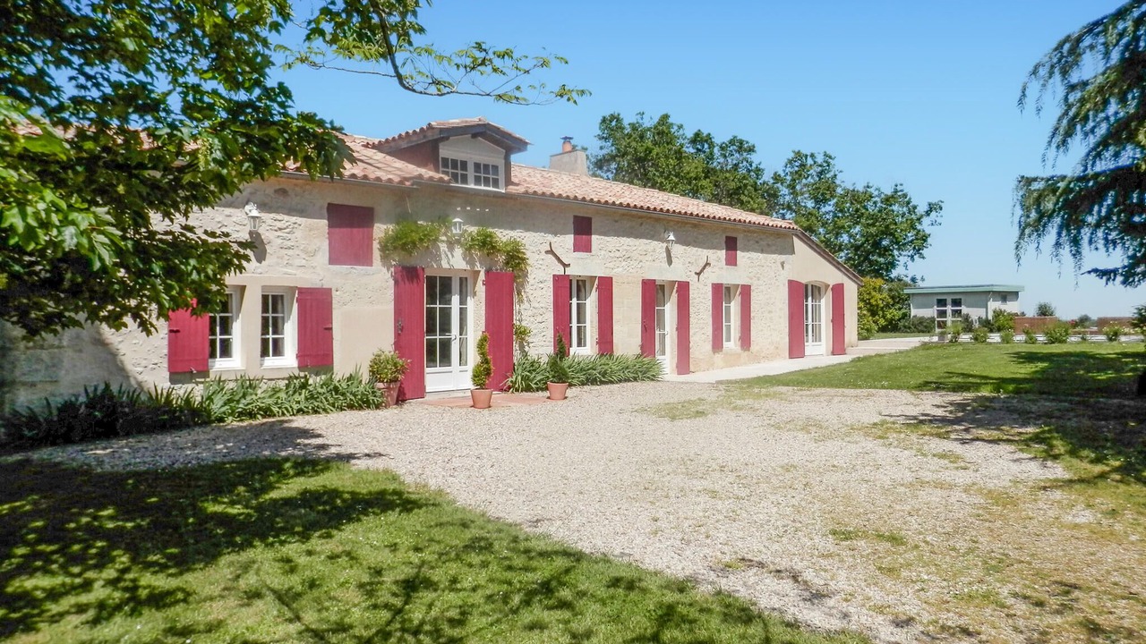 Photo of Others in Doulezon