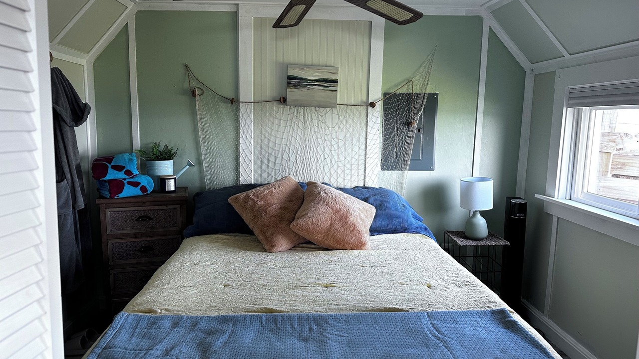 Photo of Bedroom in Lamoine