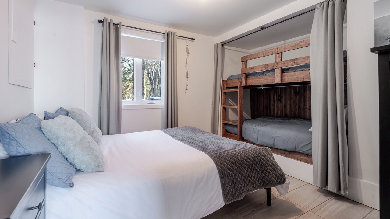 Photo of Bedroom in Saint-Andre-d'Argenteuil