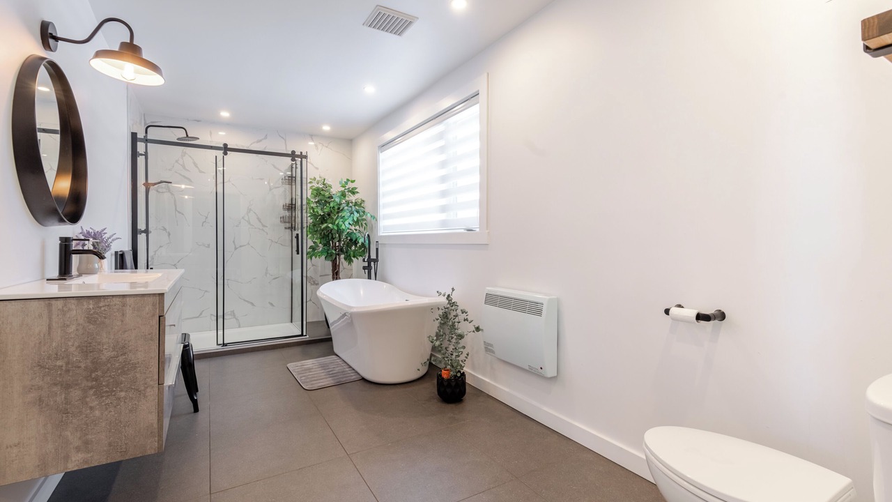Photo of Bathroom in Saint-Andre-d'Argenteuil