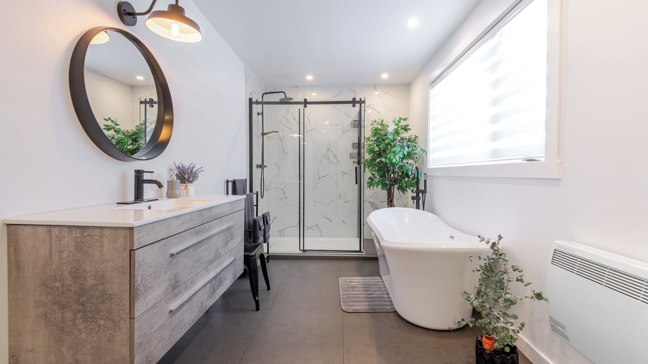 Photo of Bathroom in Saint-Andre-d'Argenteuil