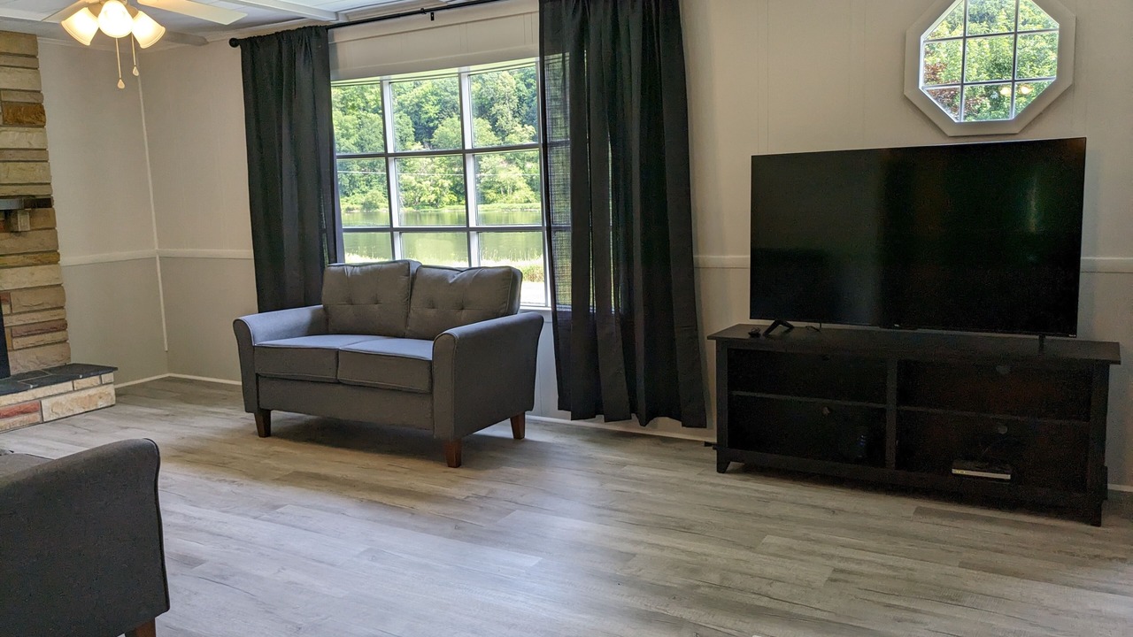Photo of Livingroom in Tidioute