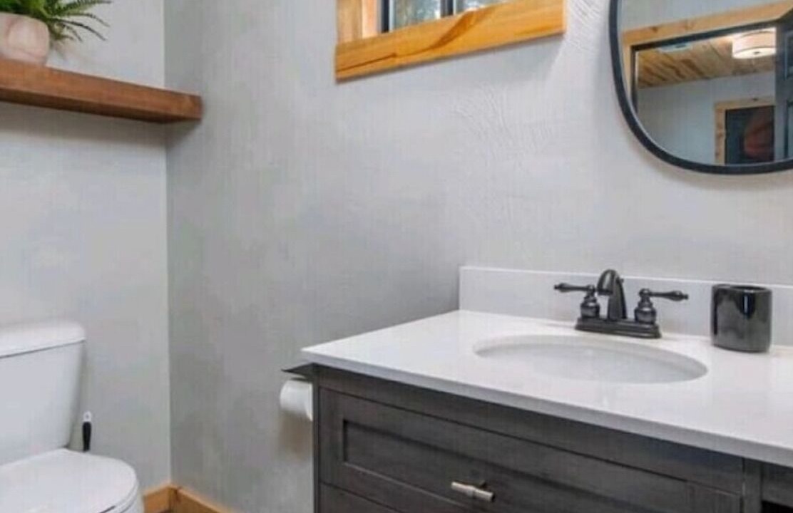 Photo of Bathroom in Sulphur