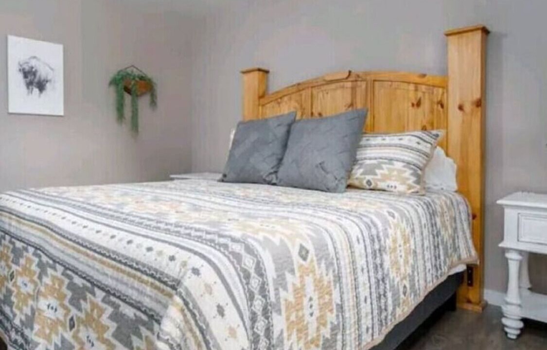 Photo of Bedroom in Sulphur