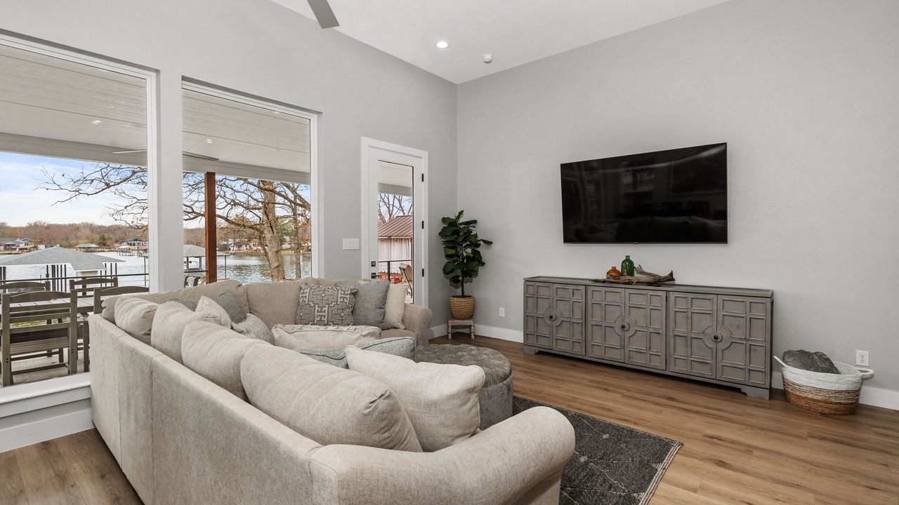 Photo of Livingroom in Enchanted Oaks