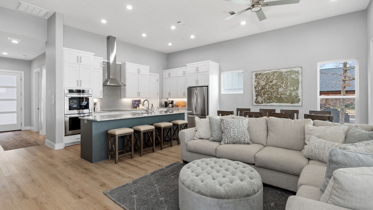 Photo of Livingroom in Enchanted Oaks