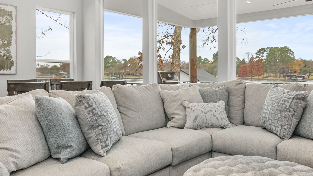 Photo of Livingroom in Enchanted Oaks