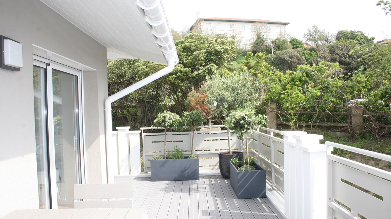 Photo of Patio Balcony in Behobie
