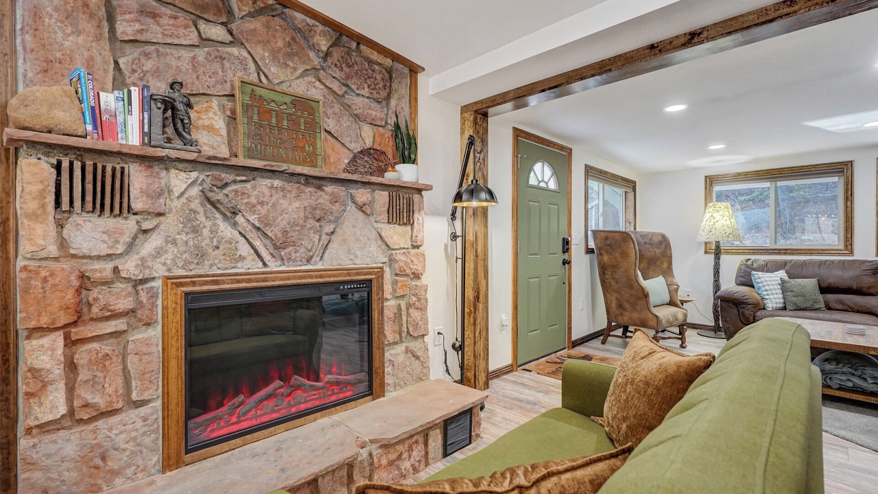 Photo of Livingroom in Green Mountain Falls