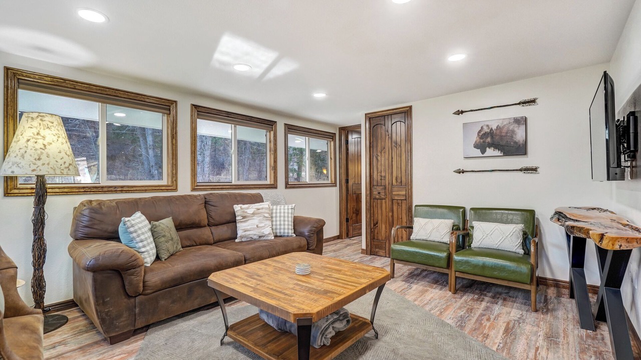 Photo of Livingroom in Green Mountain Falls