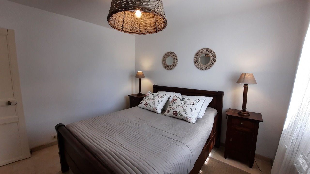 Photo of Bedroom in Esparron-de-Verdon