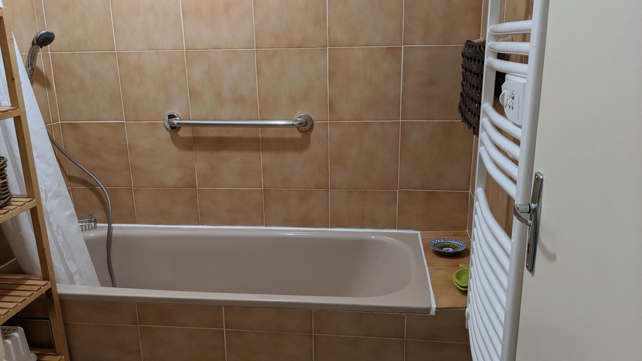 Photo of Bathroom in Esparron-de-Verdon