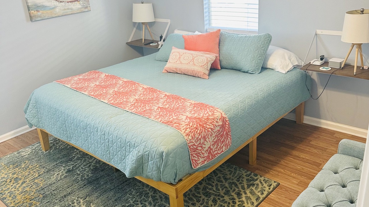 Photo of Bedroom in Leeward Sands