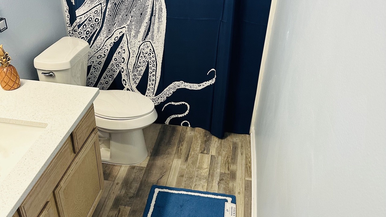 Photo of Bathroom in Leeward Sands