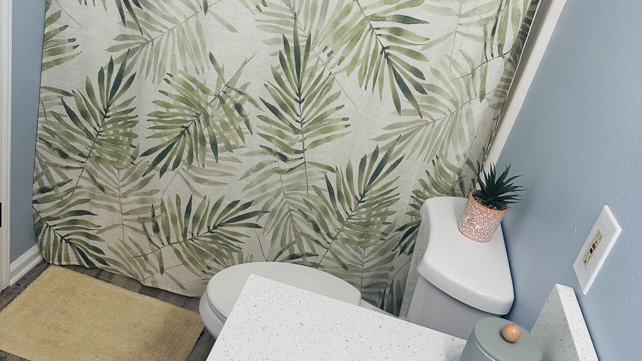 Photo of Bathroom in Leeward Sands