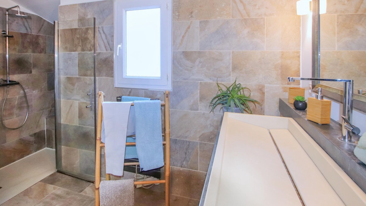 Photo of Bathroom in Lussas