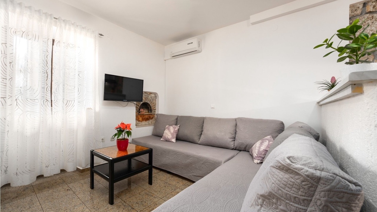 Photo of Livingroom in Brsec