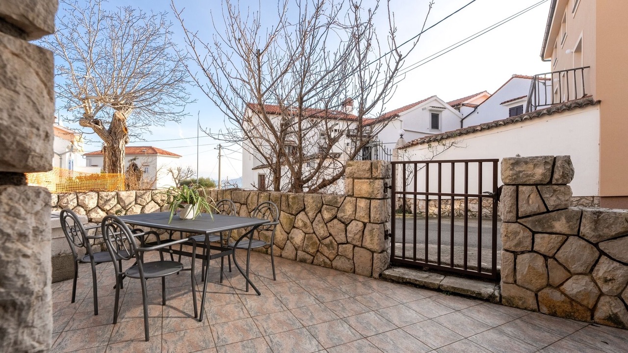 Photo of Outdoor in Brsec