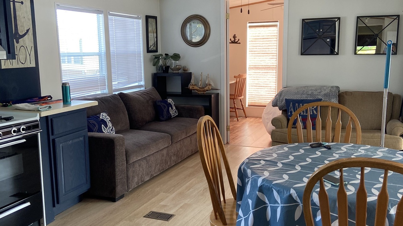 Photo of Livingroom in Sherkston